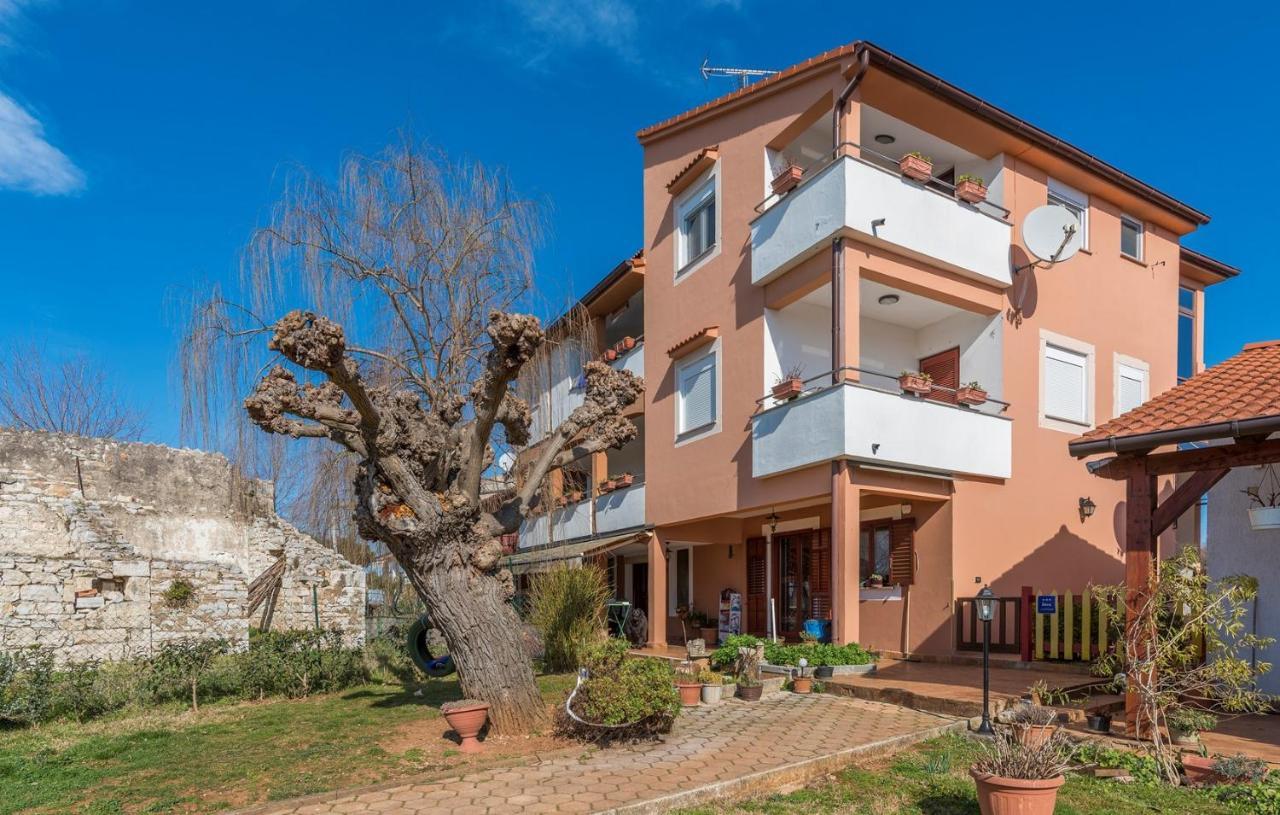 Apartments Ulika Červar-Porat Extérieur photo